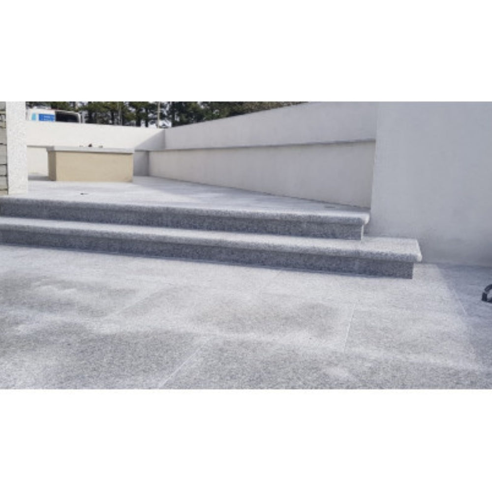 Silver Granite Bullnosed Step Corner
